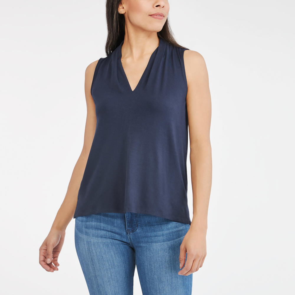 Sleeveless V-neck Knit Top in Classic Navy | Wantable
