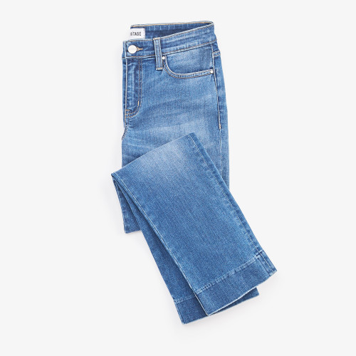 casual outfits: straight leg denim