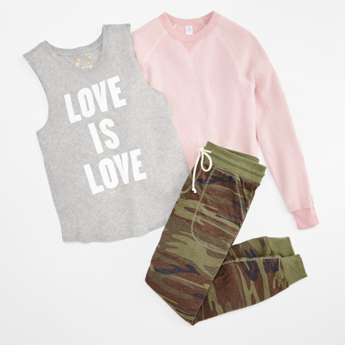take it easy: camo joggers