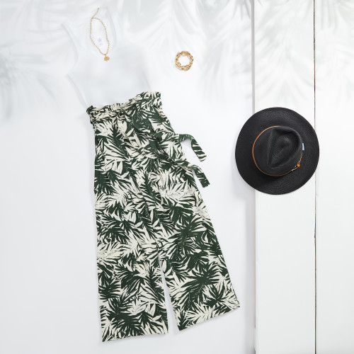 vacation outfits: palazzo pants